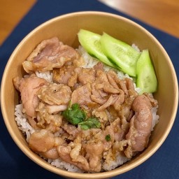 ข้าวหมูผัดน้ำมันหอย