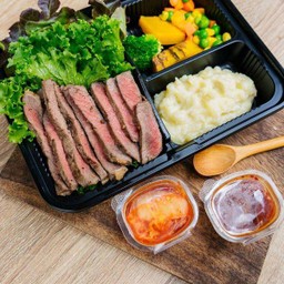 เนื้อริบอายย่างซอสเทริยากิมันบด