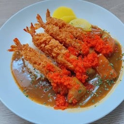 ข้าวแกงกะหรี่ญี่ปุ่นกุ้งเทมปุระ