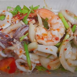ยำกุ้งหมึก