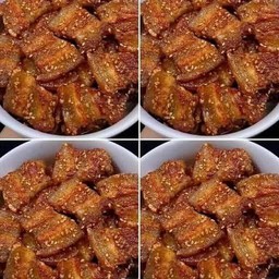 หมูสามชั้นทอดน้ำปลาราดข้าว