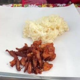 ไก่ทอดหาดใหญ่+หมูทอดกระเทียม หน้า 7-Eleven FVF5+MRR ถนนโกธา ต.ศิลา