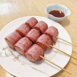 ชอบกินเบคอนกับไส้กรอก 😆