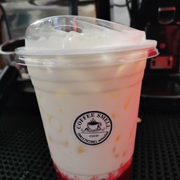 นมสด สตอเบอรี่