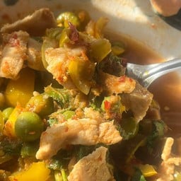 แกงป่าบ้านๆราดข้าว