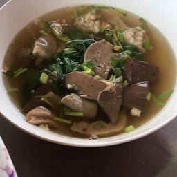 ต้มเลือดหมูพิเศษ