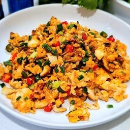 ข้าว + ไข่คั่วพริกเกลือ (2ฟอง)