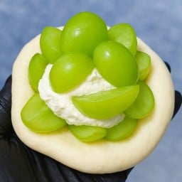 โมจิครีมชีส องุ่น