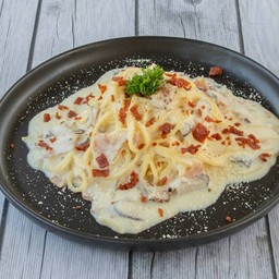สปาเก็ตตี้ ครีมแฮมเห็ด