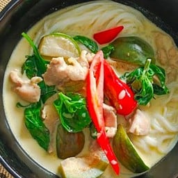 ขนมจีนแกงเขียวหวาน พิเศษ