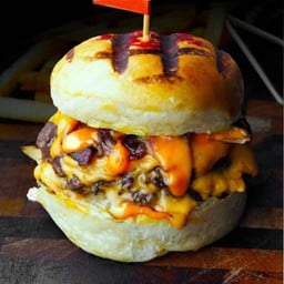 ซุปเปอร์สแมชเบอร์เกอร์  The Super Smash Burger