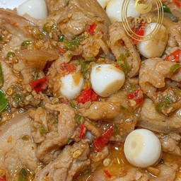 3ชั้นสไลด์ใส่กระเทียมโทนดองผัดกะปิ