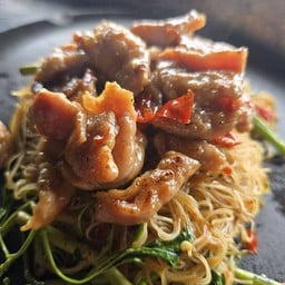 หมี่กระเฉดหมู