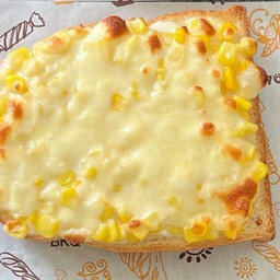 ปังข้าวโพดหวานอบชีส