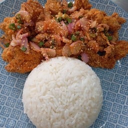ข้าวยำไก่แซ่บ