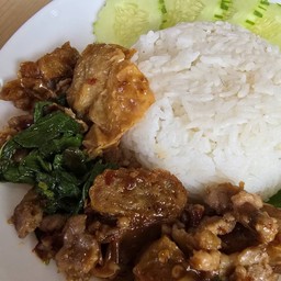 ข้าวผัดกระเพราแฮ่กึ๊น