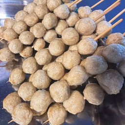 ลูกชิ้นไก่ทอด 10 ไม้