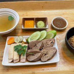 ชุดไก่และตับ ลับลับ