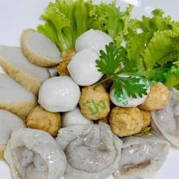 Mixed Fish Balls with Dipping Sauce