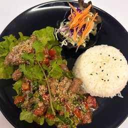 ข้าวยำเนื้อ