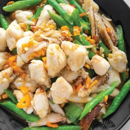 เนื้อปูผัดพริกเหลือง