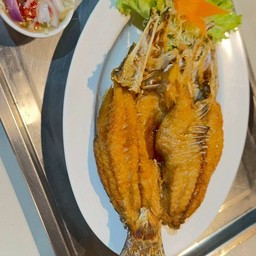 ปลากะพงทอดน้ำปลา