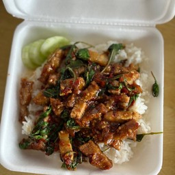 ข้าวกะเพราหมูกรอบ