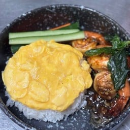 ข้าวกระเพรากุ้ง+ไข่ข้น