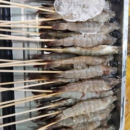 กุ้งเสียบไม้&ลุกชิ้นย่าง น้ำจิ้มรสเด็ด
