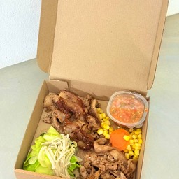 หมูเน้น เน้น! (หมูกระทะพร้อมทาน) กระโจมแคมป์ กระโจมแคมป์