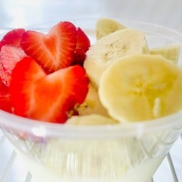 ผลไม้สดพร้อมทาน โยเกิร์ต กรีกโยเกิร์ต I Am Fruity ซอยสุขาอุปถัมภ์ สาขาอุบลราชธานี