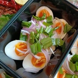 ยำไข่ต้ม