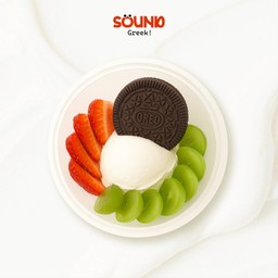 Greek yoghurt (กรีกโยเกิร์ต Oreo + ผลไม้ 2 อย่าง)