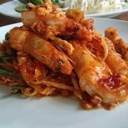 ผัดไทยในซอย(เกาะสิเหร่ภูเก็ต)