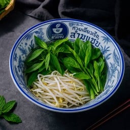 ก๋วยเตี๋ยวเรือสามแซ่บ แจ้งวัฒนะ