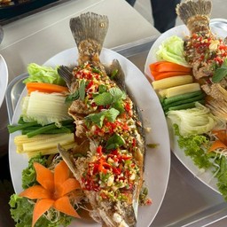 ปลากะพงลุยสวน ทอด
