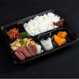 ลิ้นวัวและไก่ย่างฟาง