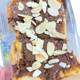 ปังปิ้งนูเทลล่าอัลมอนด์