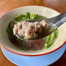 อาหารตามสั่ง หอยทอด ผัดไทย