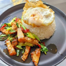 ํผัดคะน้าน้ำมันหอย ราดข้่าว