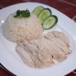 ชุ้น ข้าวมันไก่ หมูแดง หมูกรอบ สาขาสุขุมวิท71