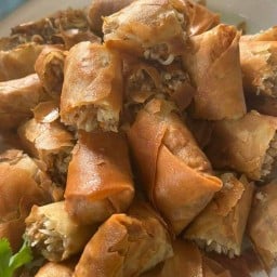 ปอเปี๊ยทอด ส้มตำสุดซอย