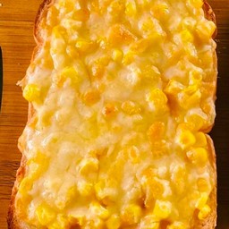 ปังข้าวโพดชีส