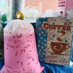 นมชมพู (น้ำแดงเฮลซ์บลูบอยใส่นม) เซตจับคู่ 2 ถุง 89฿ เลือกจับคู่ได้ตามใจชอบได้เลยจร้า