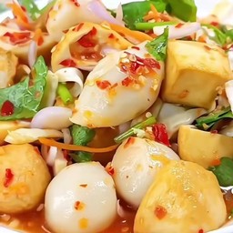 ยำรวมลูกชิ้น