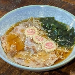 L1-1 ราเมงโชยุเนื้อวากิว / ရာမင်ချိုယုဝါကရု