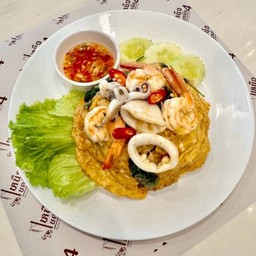 ข้าวไข่ข้น ห่อหมกทะเล Seafood Curry Omelette On Rice