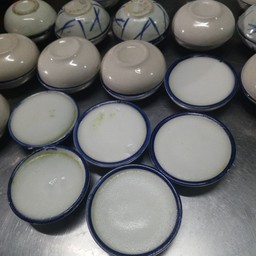 ขนมถ้วยใบเตยกะทิหอม