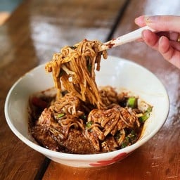 ก๋วยเตี๋ยวน้ำตกน้ำกุ๊กกิ๊กเข้มข้น (เมนูนี้ใส่เลือดเยอะเน้นเข้มข้น)