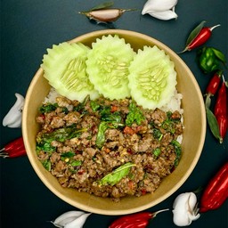 ข้าวกะเพราเนื้อสับ